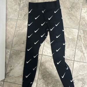 Women’s Nike leggings